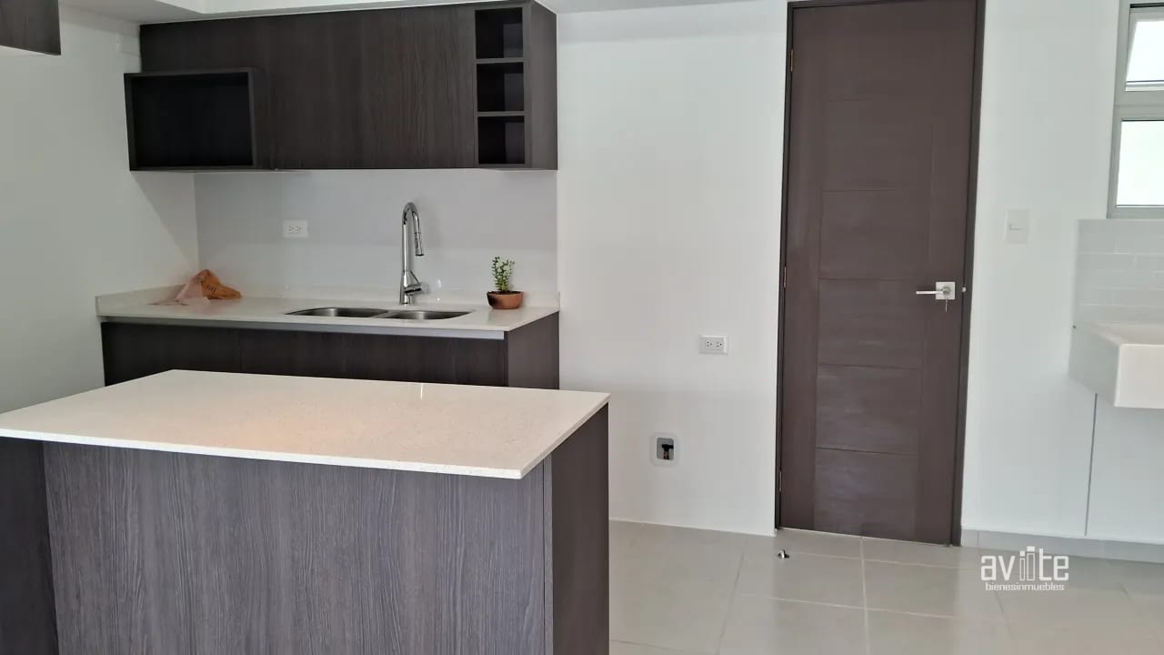 Serena, Condado Naranjo, Apartamento en alquiler, nivel alto — Apartamento en Alquiler en Condado Naranjo, Zona 4 Mixco, Guatemala, Ciudad — foto 3 de 13
