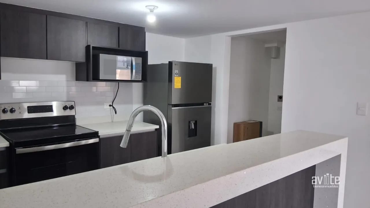 Villa de dos niveles para estrenar con linea blanca. Condado Naranjo — Apartamento en Alquiler en Condado Naranjo, Zona 4 Mixco, Guatemala, Ciudad — foto 3 de 13