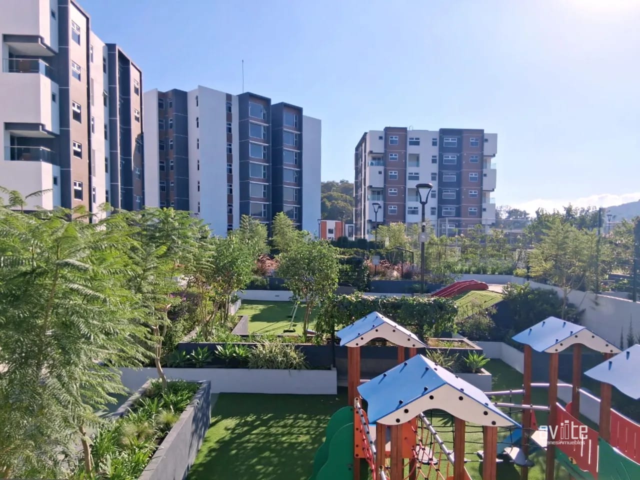 Villa de dos niveles para estrenar con linea blanca. Condado Naranjo — Apartamento en Alquiler en Condado Naranjo, Zona 4 Mixco, Guatemala, Ciudad — foto 12 de 13