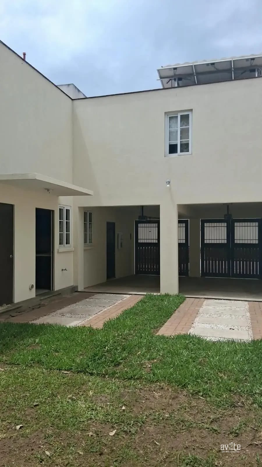 Casa con jardín grande, de Alameda Norte en Condado Naranjo — Casa en Alquiler en Condado Naranjo, Zona 4 Mixco, Guatemala, Ciudad — foto 14 de 15