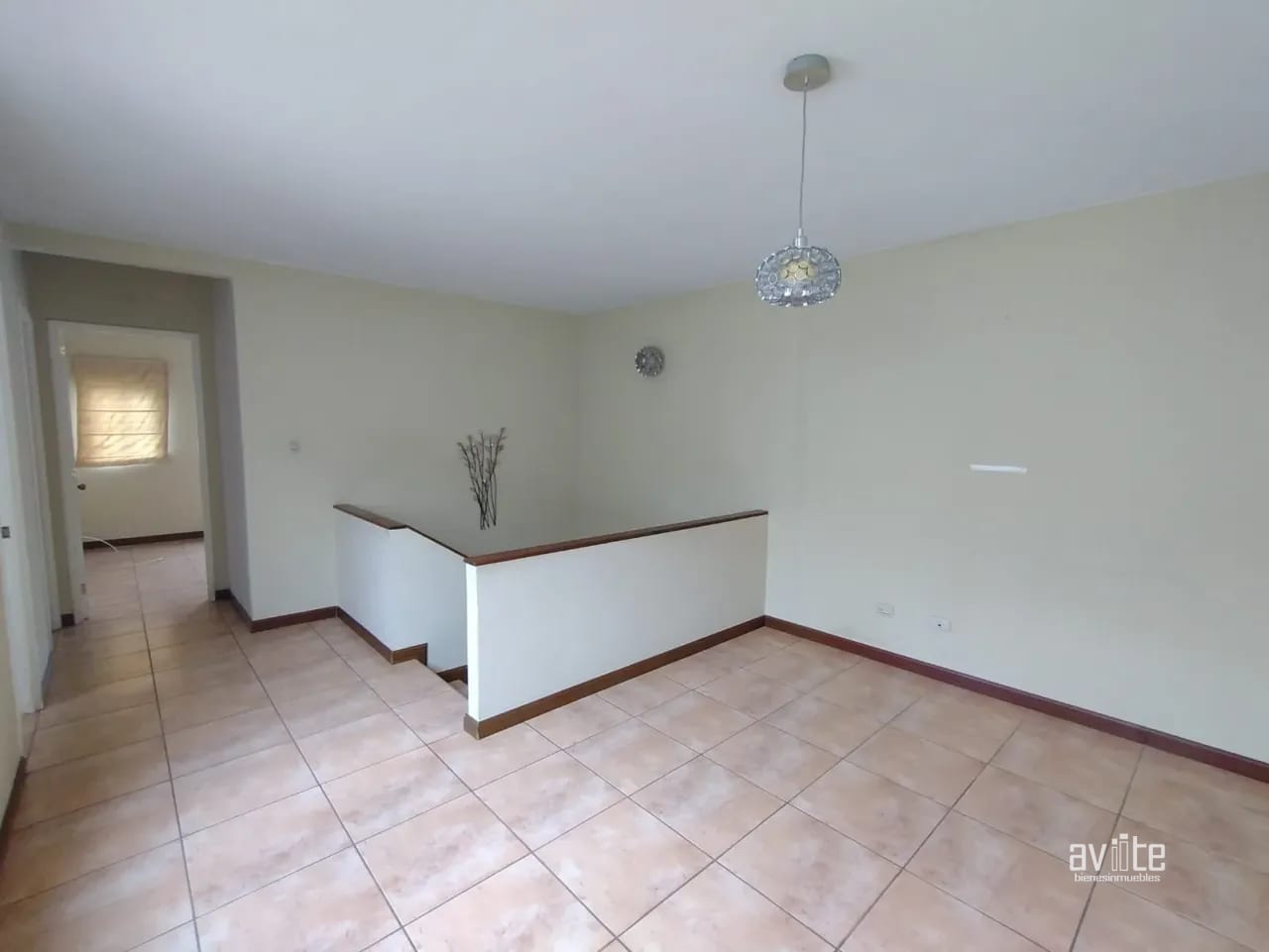 Condado Naranjo, casa Alambra en venta Q2,750,000 — Casa en Venta en Condado Naranjo, Zona 4 Mixco, Guatemala, Ciudad — foto 4 de 13