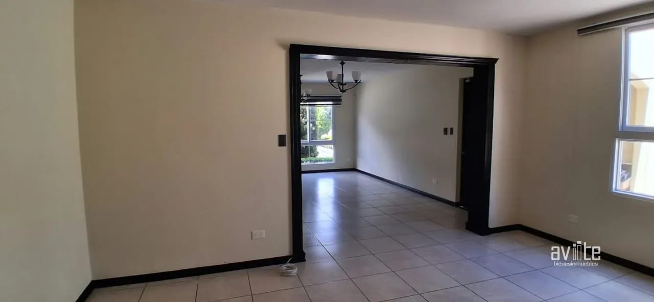 CONDADO NARANJO, Casa Navarra en alquiler Q9,500 — Casa en Alquiler en Condado Naranjo, Zona 4 Mixco, Guatemala, Ciudad — foto 3 de 10