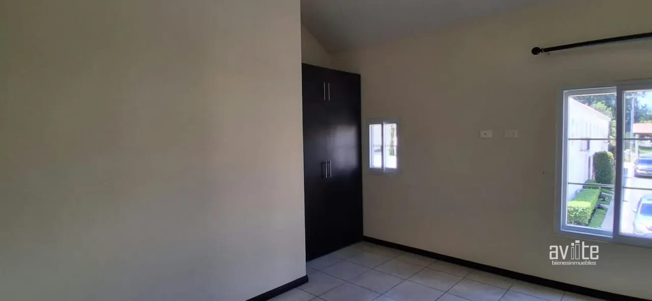 CONDADO NARANJO, Casa Navarra en alquiler Q9,500 — Casa en Alquiler en Condado Naranjo, Zona 4 Mixco, Guatemala, Ciudad — foto 9 de 10