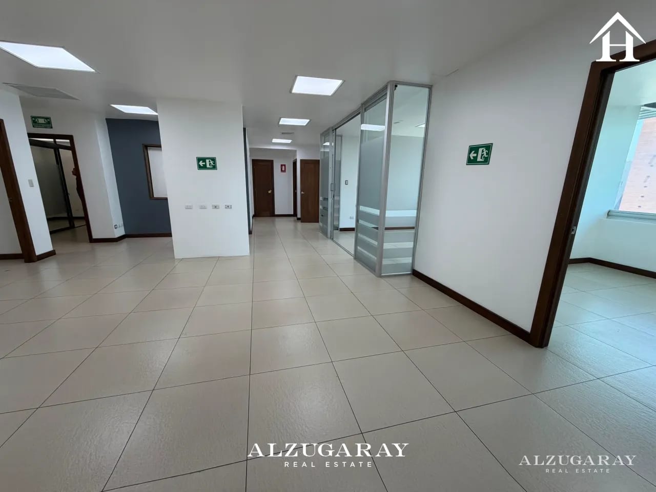 OFICINA AMPLIA ZONA 15 -200 M2 / EDIFICIO AVANTE — Oficina en Alquiler en Avante, Zona 15, Guatemala, Ciudad — foto 2 de 12