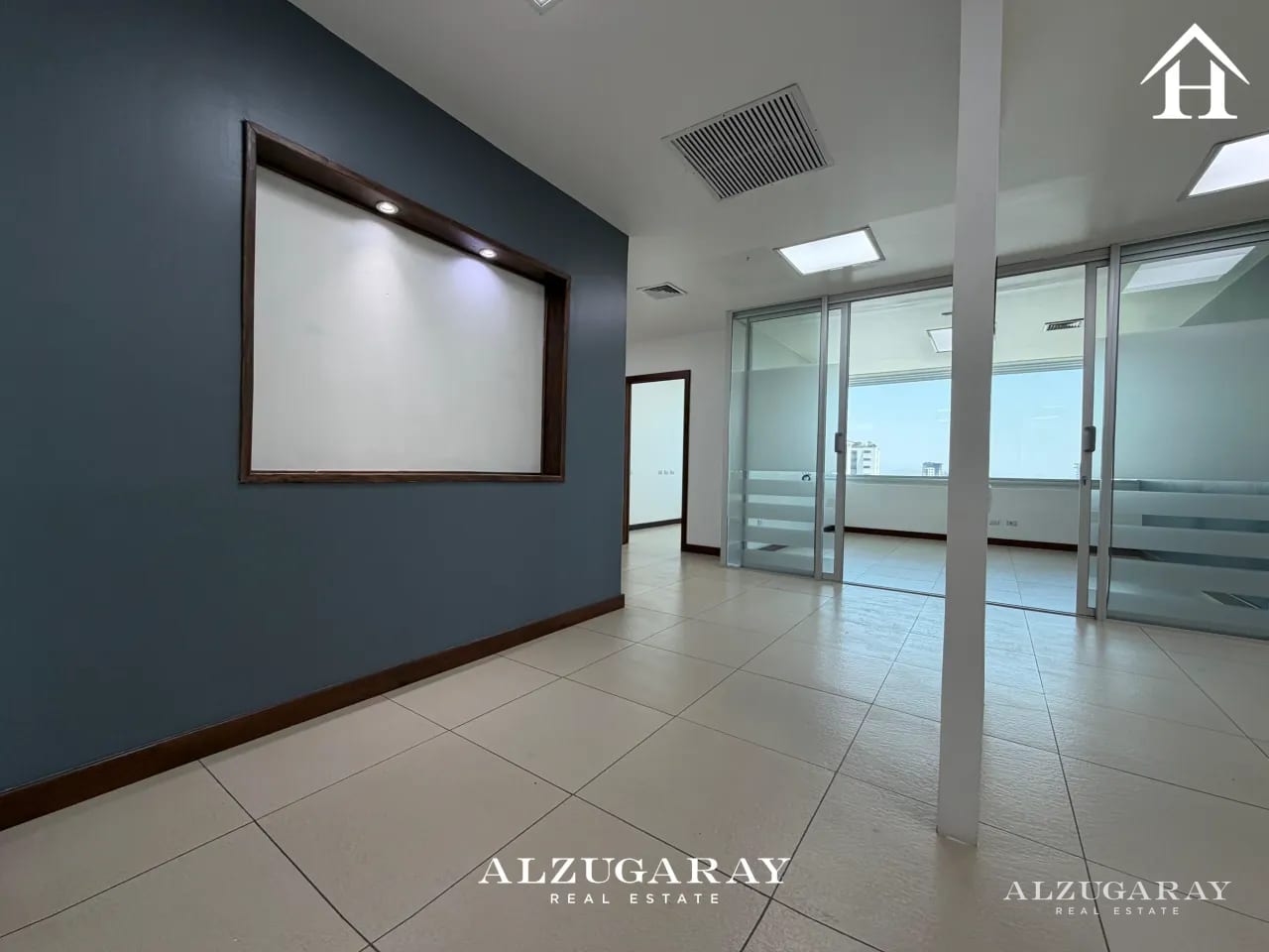 OFICINA AMPLIA ZONA 15 -200 M2 / EDIFICIO AVANTE — Oficina en Alquiler en Avante, Zona 15, Guatemala, Ciudad — foto 6 de 12