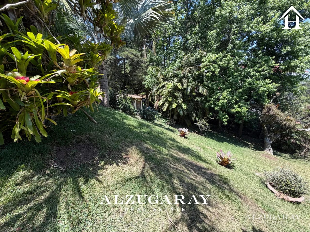 CASA CON JARDIN AMPLIO- 4 HAB./ COL. SAN RAFAEL 1 — Casa en Venta en San Rafael, Carretera a El Salvador, Guatemala, Ciudad — foto 7 de 12