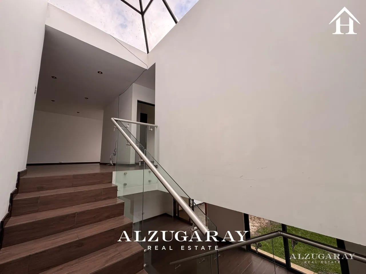Casa Moderna en Renta | 3 Hab.| Montebello CAES — Casa en Alquiler en Carretera a El Salvador, Guatemala, Ciudad — foto 5 de 14