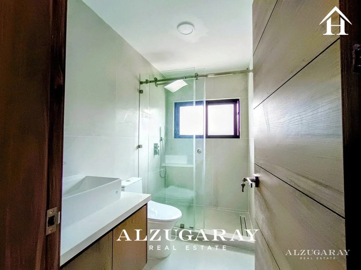 Casa Moderna en Venta | 4 Hab. | Condomino KM. 19 CAES — Casa en Venta en Carretera a El Salvador, Guatemala, Ciudad — foto 10 de 14