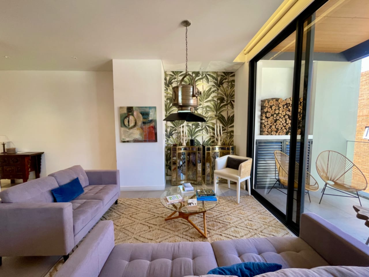 Apartamento Amueblado Renta Maranta Oakland Zona 10, 2 Dormitorios, Sala Familiar, Dormitorio de Servicio, 2 Parqueos y Bodega, 166 MTS2 $2,700 + Iva — Apartamento en Alquiler en Oakland I, Zona 10, Guatemala, Ciudad — foto 1 de 11