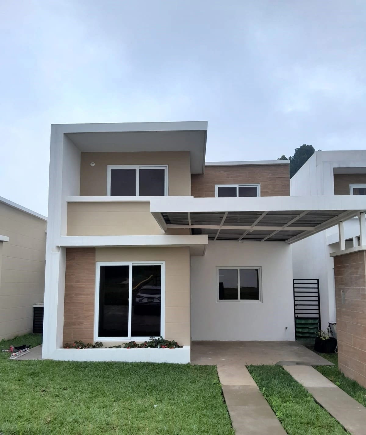 Casa Nueva en Venta, Km. 25 Carretera a El Salvador — Casa en Venta en Carretera a El Salvador, Guatemala, Ciudad — foto 1 de 17