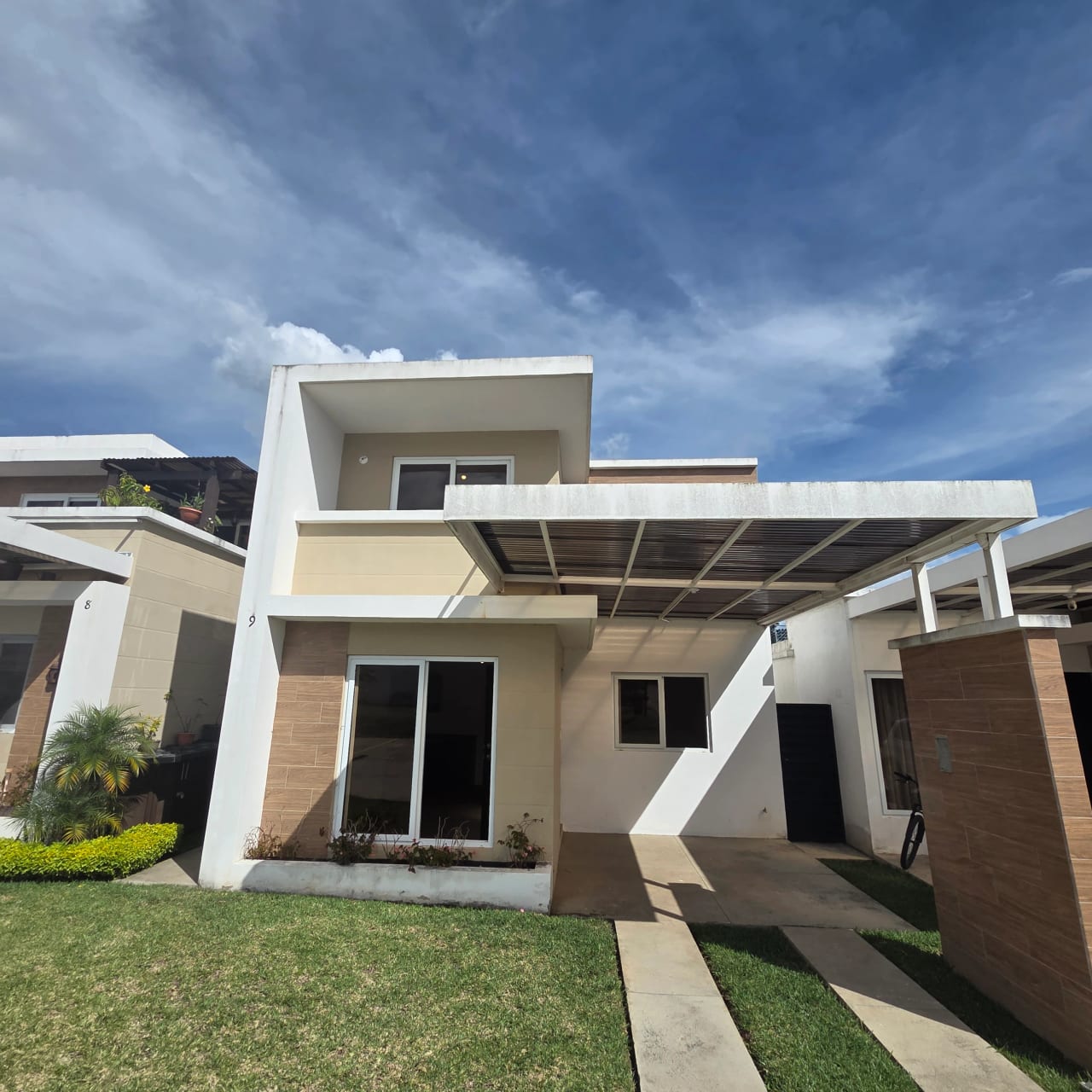 Casa Nueva en Venta Carretera a El Salvador, Km. 25 — Casa en Venta en Carretera a El Salvador, Guatemala, Ciudad — foto 1 de 16