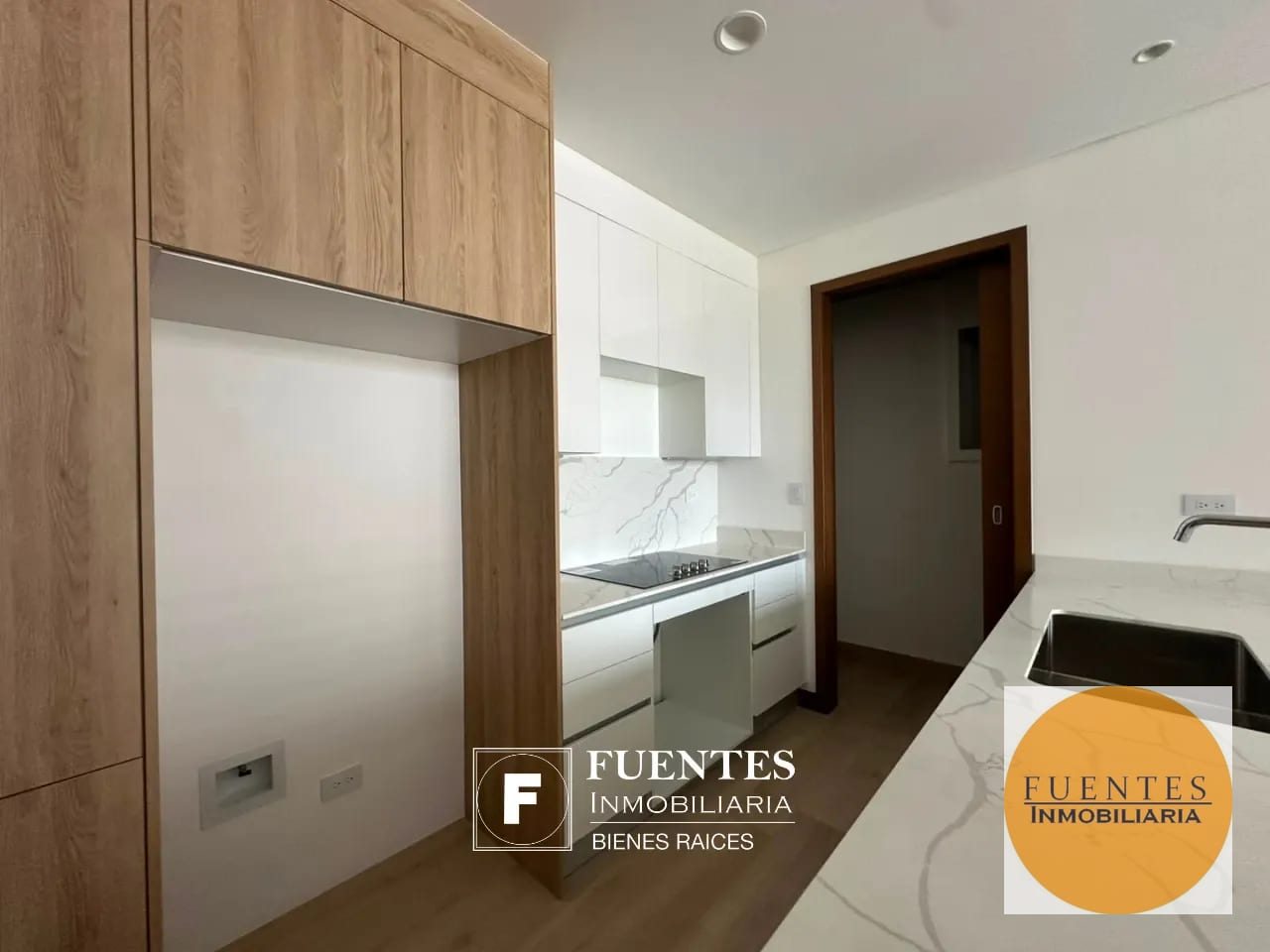 Apartamento en Alquiler - Torre Ferré Diez - Zona 10 (piso 6) — Apartamento en Alquiler en Zona 10, Guatemala, Ciudad — foto 4 de 10