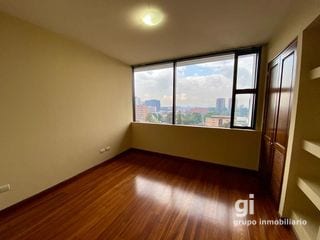 Apartamento en alquiler zona 10, 2 dormitorios + cuarto de servicio — Apartamento en Alquiler en Zona 10, Guatemala, Ciudad — miniatura 8 de 10