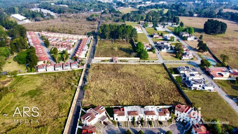 Terreno con potencial de desarrollo por Colegio Village - 3