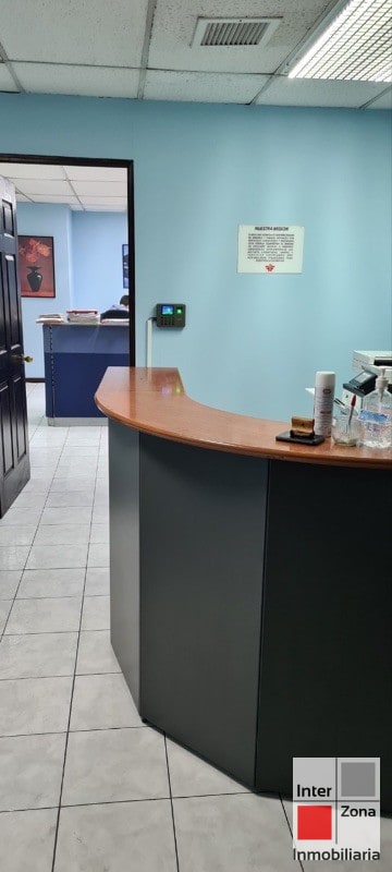 Venta de oficina sobre Avenida Las Américas, Zona 9 - 10