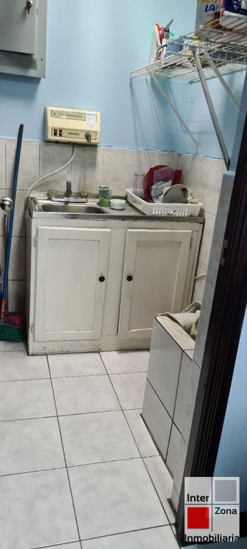 Venta de oficina sobre Avenida Las Américas, Zona 9 - 5