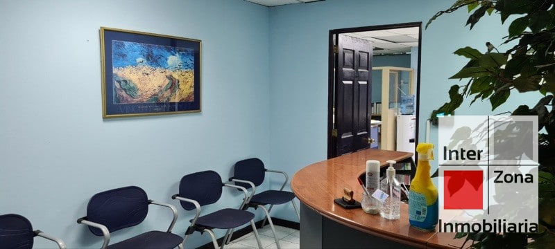 Venta de oficina sobre Avenida Las Américas, Zona 9 - 6