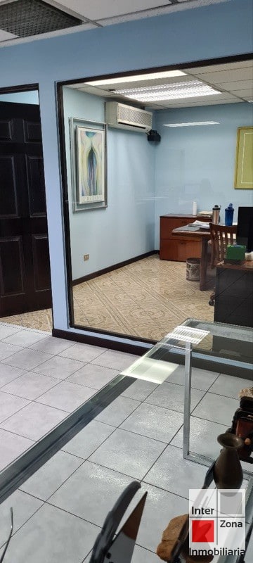 Venta de oficina sobre Avenida Las Américas, Zona 9 - 11