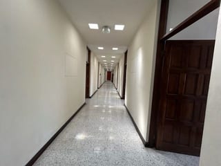 Propiedad en renta km 8 CES Edificio de 1000 metros con 2 niveles — Edificio en Alquiler en Carretera a El Salvador, Guatemala, Ciudad — miniatura 8 de 15