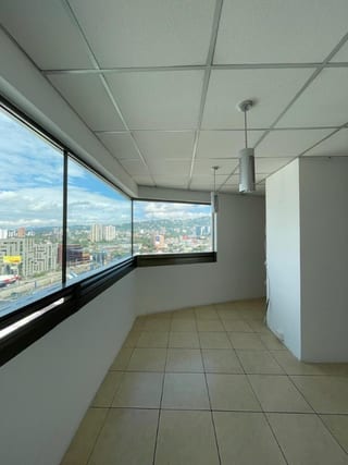 Oficina en venta o renta edificio Torino — Oficina en Venta en Zona 10, Guatemala, Ciudad — miniatura 7 de 12