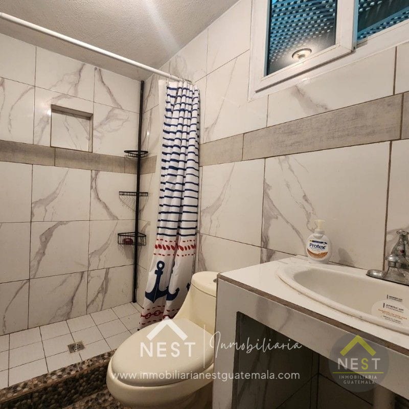 Baño — Casa vacacional remodelada en Venta | Cond. ALTAMAR 1 - Pto San José — Casa vacacional en Venta en Altamar I, Puerto San José, Escuintla — foto 12 de 17