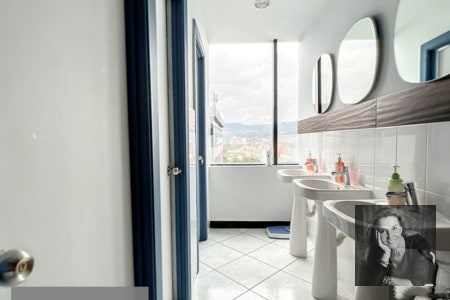 EUROPLAZA /Oficina en Venta-Renta, zona 14 - 12