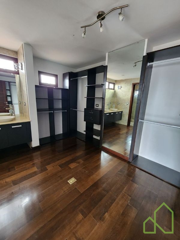Casa en Venta a 5 minutos de Pradera zona 10 - 12
