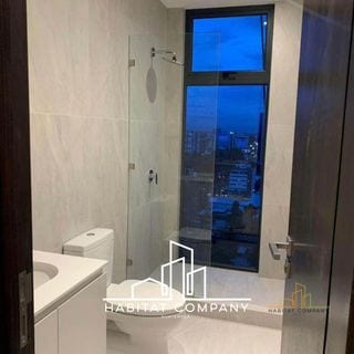 APARTAMENTO EN VENTA EN EDIFICIO VASANTA, ZONA 10, CIUDAD DE GUATEMALA — Apartamento en Venta en Vasanta, Zona 10, Guatemala, Ciudad — miniatura 3 de 7