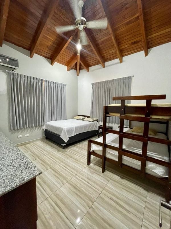 Chalet Likin — Casa vacacional en Alquiler en Likin, Puerto Quetzal, Escuintla — foto 5 de 11