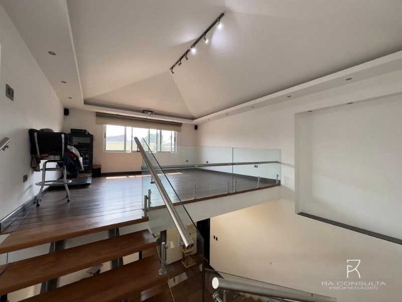 Venta Casa Zona 15 VH1 - 2