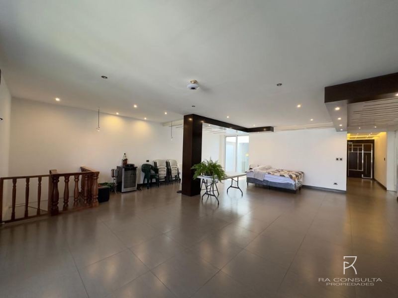 Venta Casa Zona 15 VH1 - 1