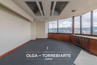 Oficina de 2 niveles en Murano Center, zona 10 — Oficina en Alquiler en Murano Center, Zona 10, Guatemala, Ciudad — miniatura 11 de 14