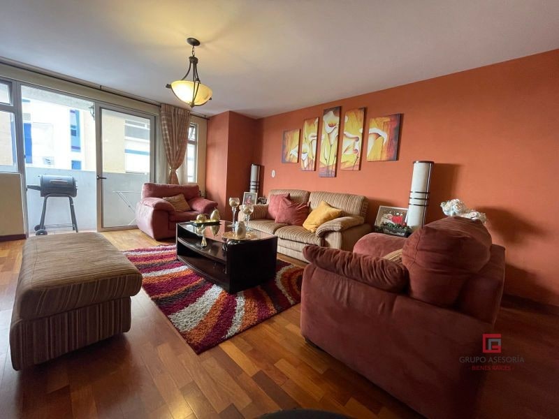 Apartamento en venta en Las Gemas zona 11 - 1