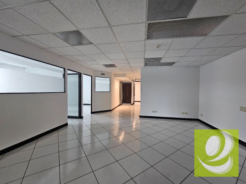 ALQUILO OFICINA EN ZONA 14 EUROPLAZA - 9