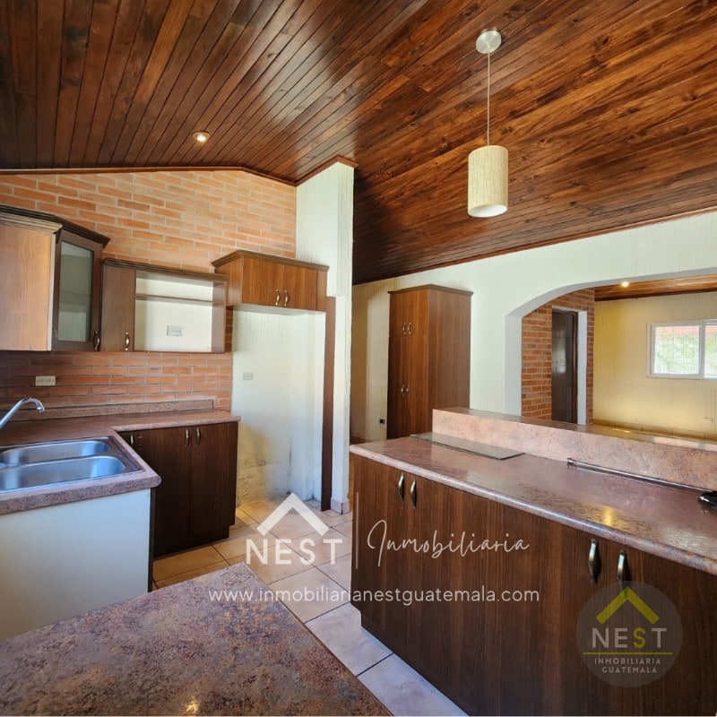 Casa de un nivel, 3 habitaciones y 3 parqueos en renta | SAN LUCAS - Choacorral. - 15