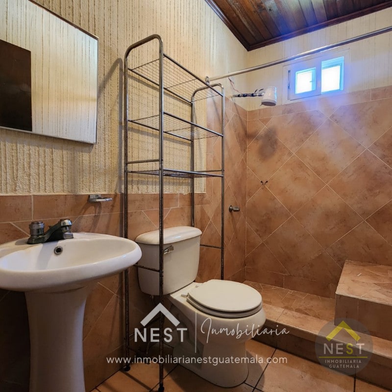 Casa de un nivel, 3 habitaciones y 3 parqueos en renta | SAN LUCAS - Choacorral. - 5