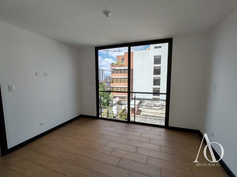 Apartamento en Alquiler Edificio Torre Praga, zona 15 VHI N6 - 10