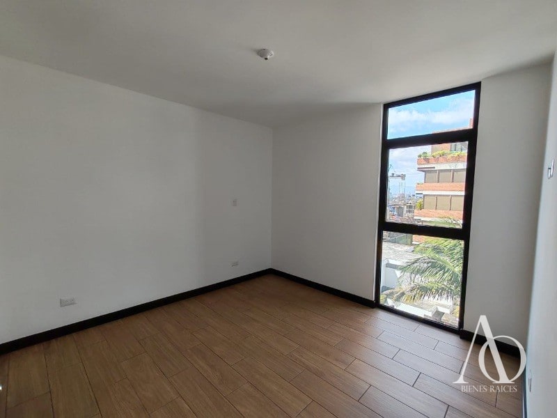 Apartamento en Alquiler Edificio Torre Praga, zona 15 VHI N6 - 5