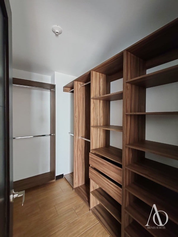 Apartamento en Alquiler Edificio Torre Praga, zona 15 VHI N6 - 4