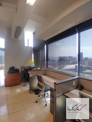 Oficina de 115m2 en Design Center, Zona 10  — Oficina en Alquiler en Zona 10, Guatemala, Ciudad — miniatura 2 de 8