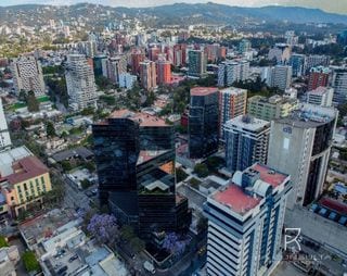 Edificio Zona 10 — Edificio en Venta en Zona 10, Guatemala, Ciudad — miniatura 1 de 2