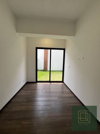 Apartamento con jardín en venta zona 10 (copia) — Apartamento en Venta en Moretti, Zona 10, Guatemala, Ciudad — miniatura 6 de 7