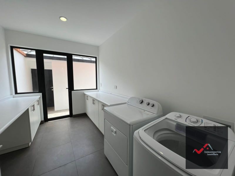 CASA EN VENTA ZONA 16 EN SAN ISIDRO EL PULTÉ GOLF - 2