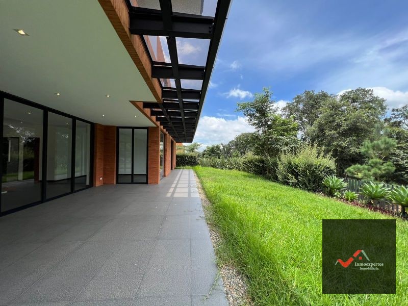 CASA EN VENTA ZONA 16 EN SAN ISIDRO EL PULTÉ GOLF - 1