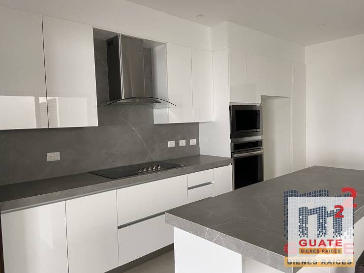Casa en Alquiler, Zona 16 - 11