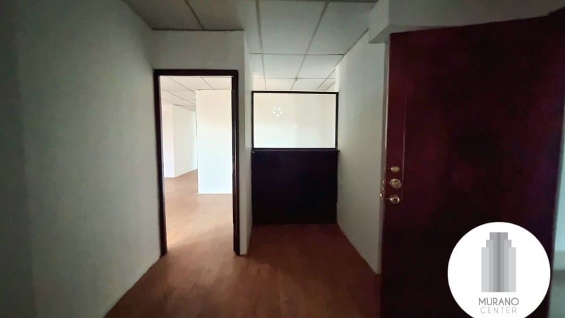 Oficina en renta en Edificio Murano Center zona 10 — Oficina en Alquiler en Zona 10, Guatemala, Ciudad — foto 8 de 9