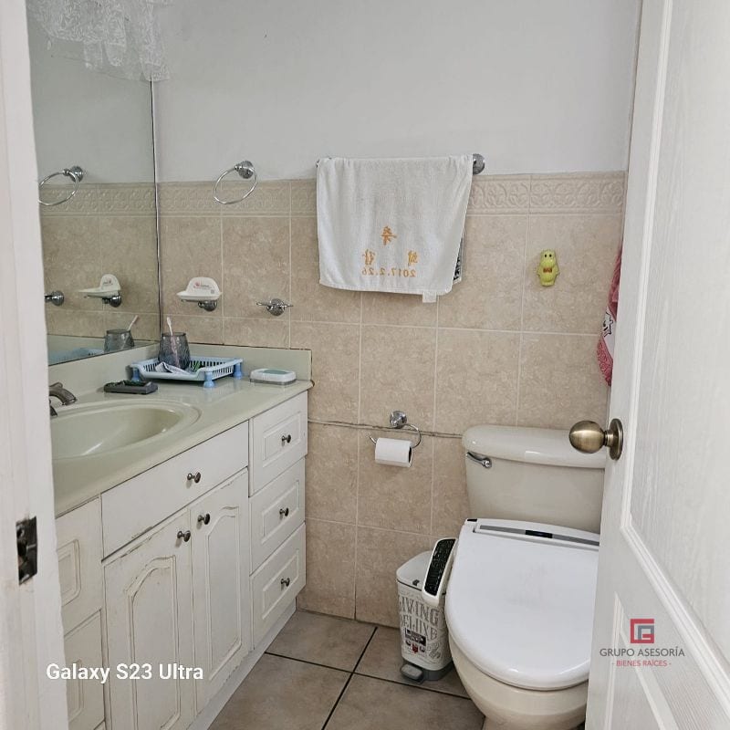 Moderna casa en venta en Jardines de Las Dalias zona 3, Mixco — Casa en Venta en Zona 3 Mixco, Guatemala, Ciudad — foto 8 de 17