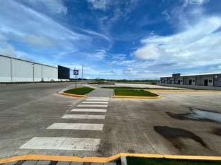 Bodegas en renta Parque industrial Zona Libre Quetzal — Bodega / Ofibodega en Alquiler en Puerto Quetzal, Escuintla — miniatura 3 de 10
