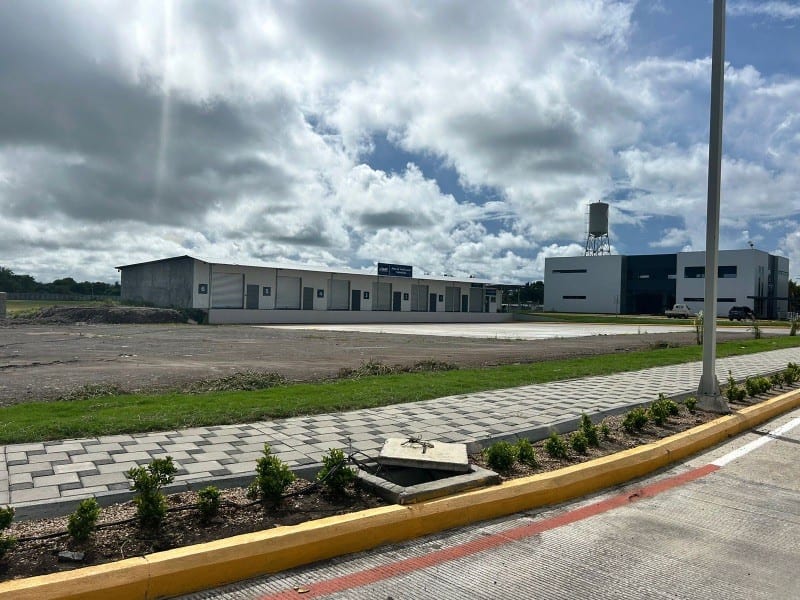 Bodega en renta Parque industrial Zona Libre Quetzal — Bodega / Ofibodega en Alquiler en Puerto Quetzal, Escuintla — foto 2 de 10