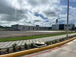 Bodega en renta Parque industrial Zona Libre Quetzal — Bodega / Ofibodega en Alquiler en Puerto Quetzal, Escuintla — miniatura 1 de 10
